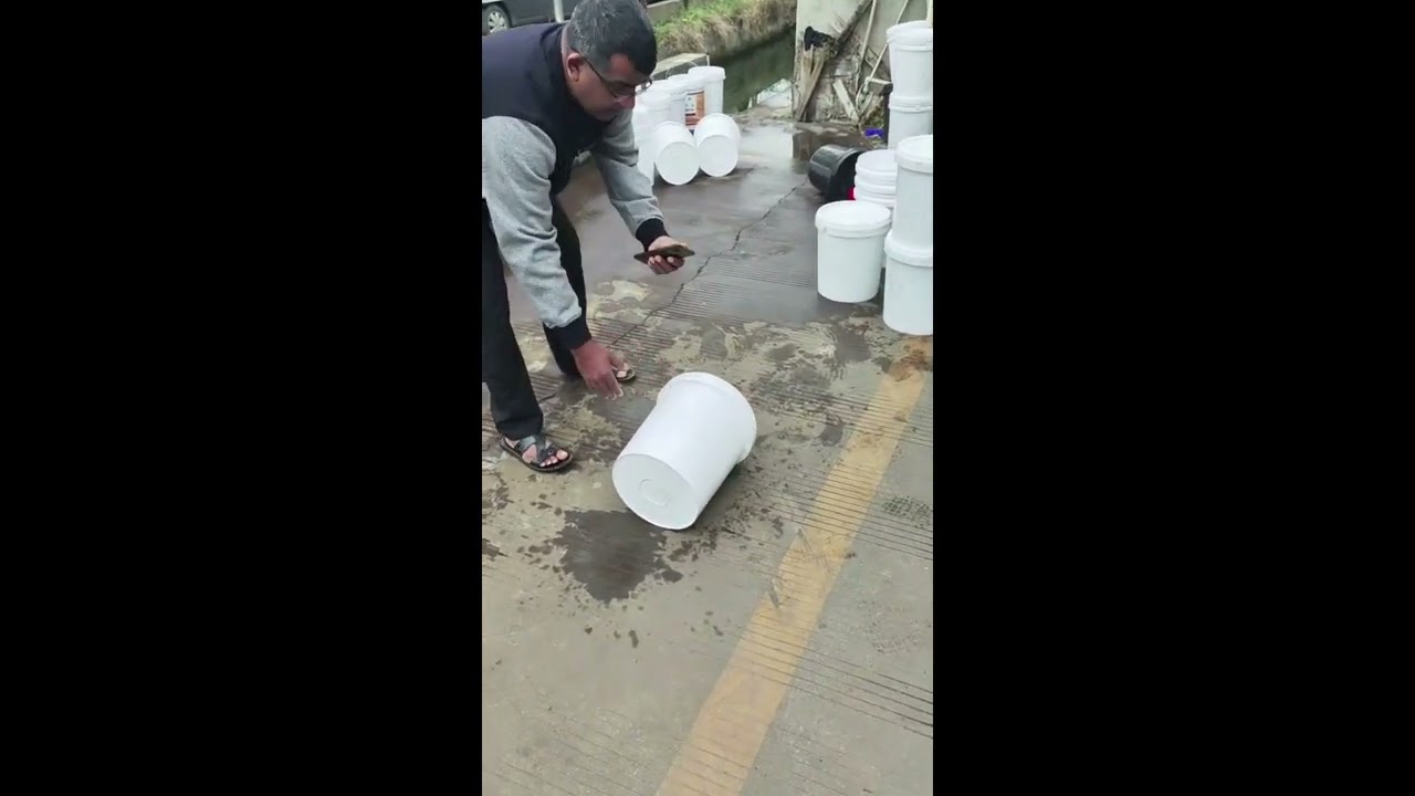 A China plastic mold and injection molding company