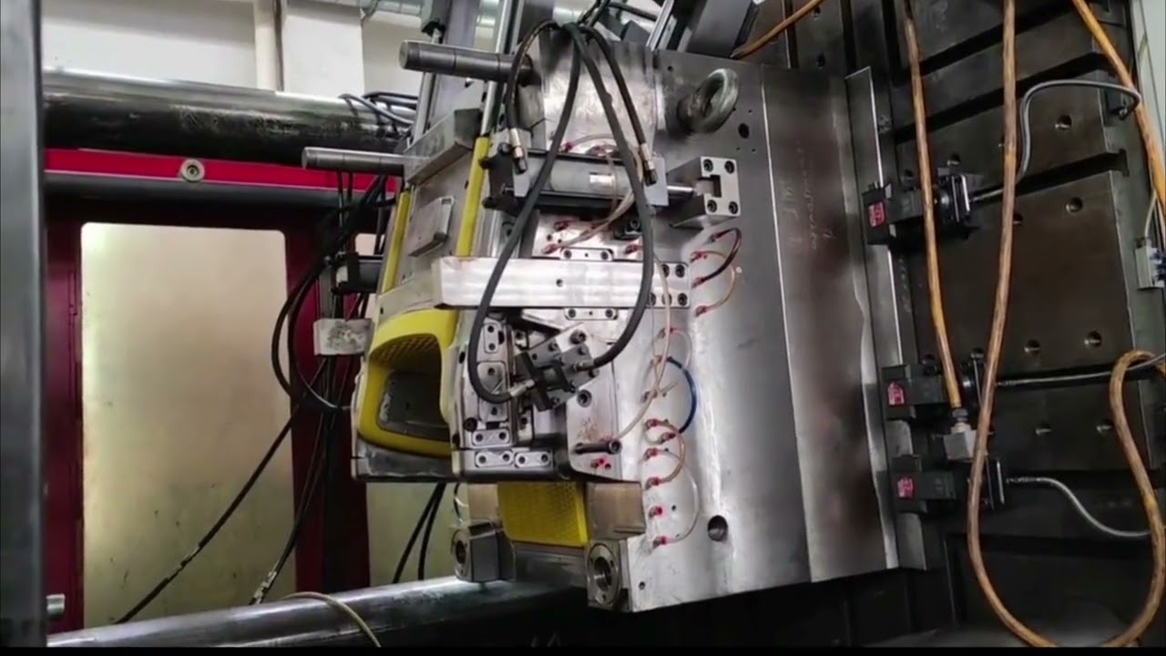 Guida definitiva agli stampi per sedie: Progettazione, produzione e vantaggi